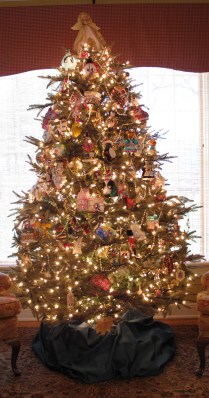 Downstairs Christmas Tree 1